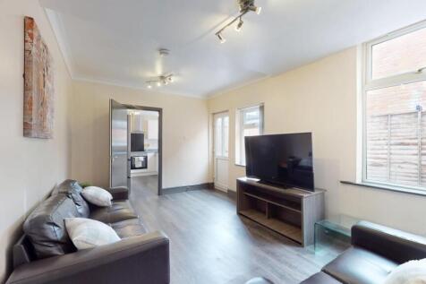 6-bed house on Royland Road, Loughborough, £2,860/mo