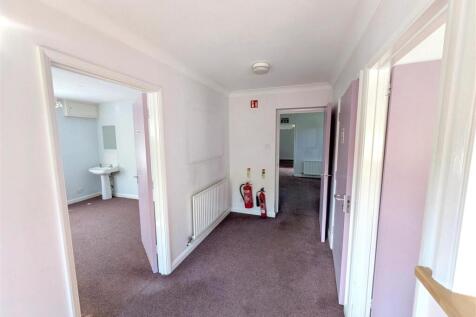 Hallway new.jpg