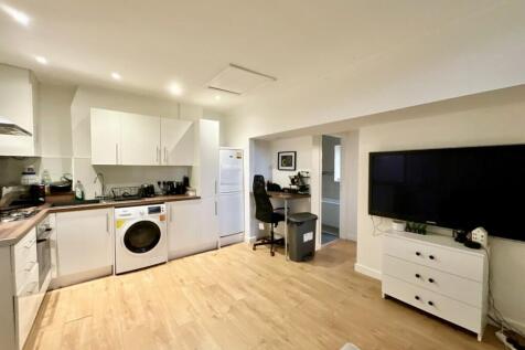 kitchen/living space