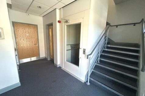 Office to rent Image 4