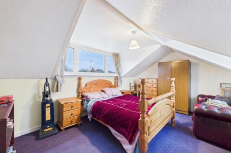 Bedroom: