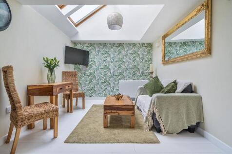 Open Plan Reception Room