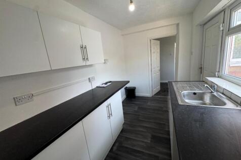 kitchen angle 2.jpg