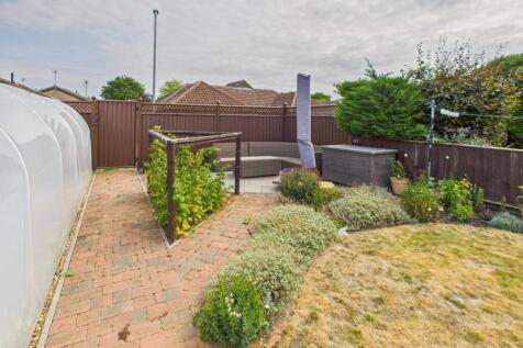 CAM02519G0-PR0326-STILL027