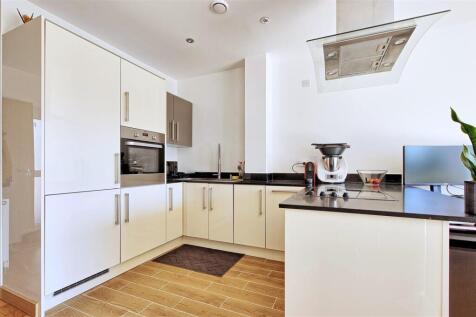 Kitchen 1.jpg