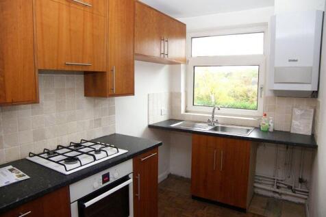 West End Court, West End Avenue, Pinner photo 3