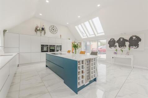 Serendipity, Station Road, Ibstock