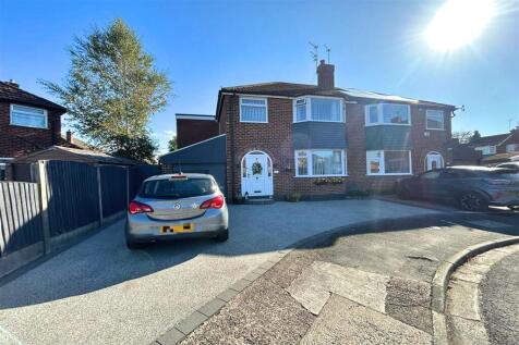 Sale, M33 - property photo
