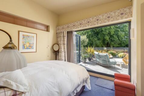 Principal Bedroom Suite onto the Balcony