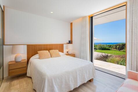Bedroom (2).jpg