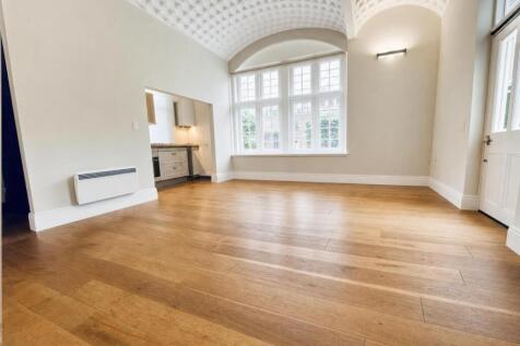Brunswick Court, The Galleries, Brentwood photo 3