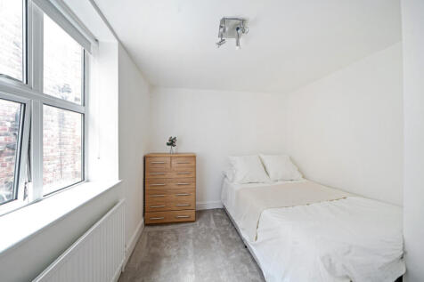 1328628-3-687e160...