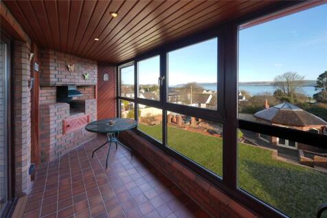 Balcony With Bbq