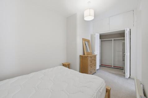 1 bed, 1 bath Flat in Edinburgh - Photo 10