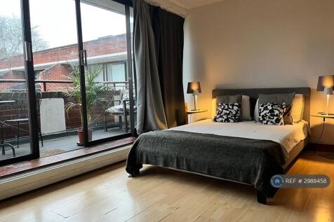 Bedroom Upper Large 1