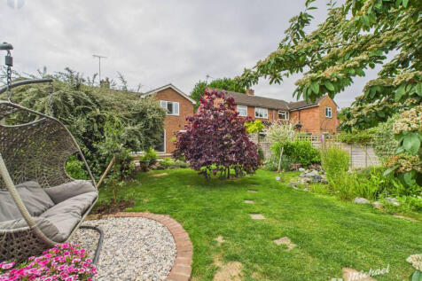 CAM03218G0-PR0684-STILL013-thumbnail-h750-70