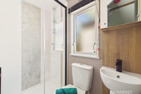 Abi Leyburn 2026 Coghurst Hall En Suite Shower Roo
