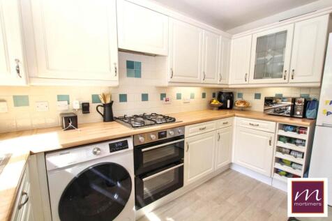 Burrell Close, Aylesbury photo 3