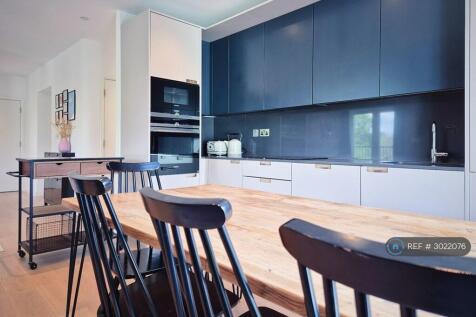 Pippin House, London, N17 photo 2