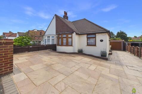 Presented by Clinton at EweMove Bexleyheath and Da