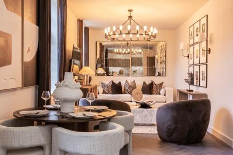 Living/Dining Area