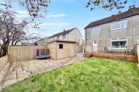 Hawthorn Crescent, Beith rear garden photo