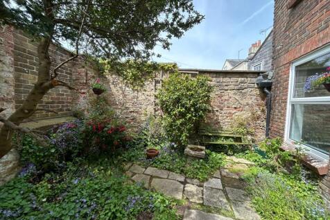 communal courtyard