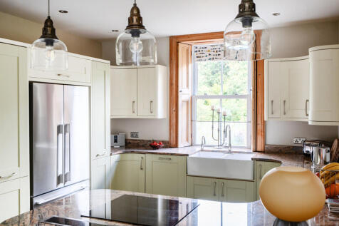 1354535-21-68c449...