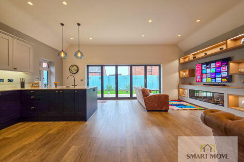 Open Plan Kitchen &amp; Family Room