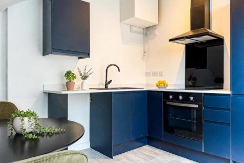 04_Flat52_Kitchen_Herbs_Plants_Staged.jpg