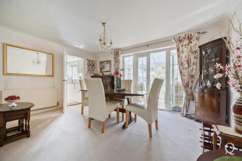 6ceed749-3a3b-44a...