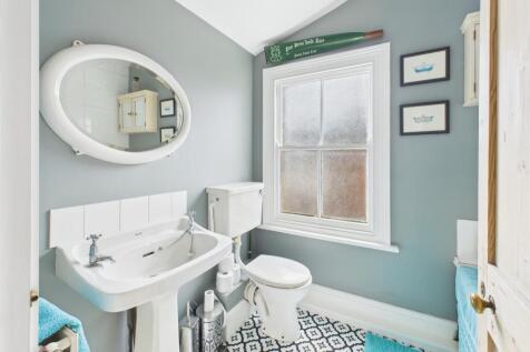 CAM02545G0-PR0475-STILL029