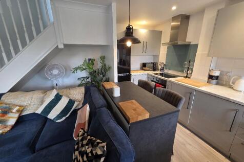 Falmouth Close, Eastbourne, East Sussex, BN23 photo 5
