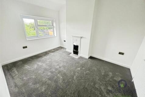 Fens Crescent, Brierley Hill, West Midlands, DY5 photo 3