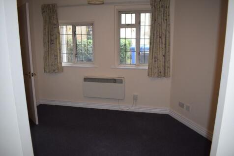 Church Court, Crib Street, Ware, Hertfordshire, SG12 photo 3