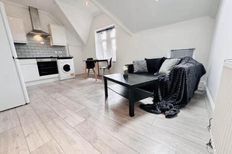 Lounge / Kitchen