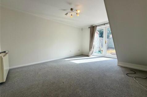 Lomond Close, Sparcells, Swindon, Wiltshire, SN5 photo 3
