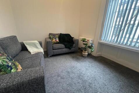 Dressed livingroom.jpg