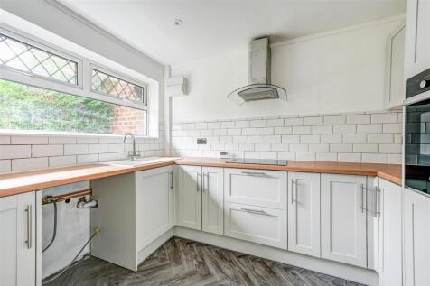 Kitchen 1.jpg