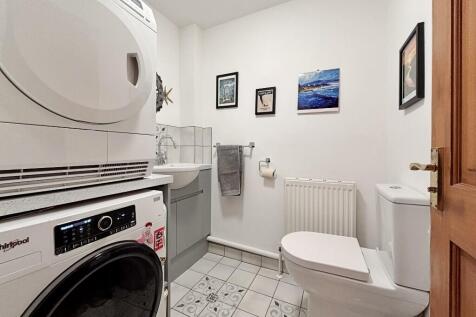 Utility Room / WC