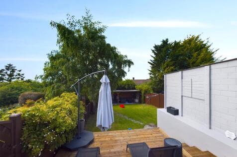 CAM01354G0-PR0303-STILL008