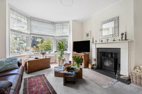 11 Sitting Room.JPG