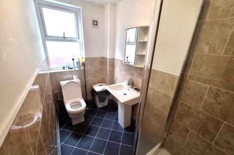 First Floor Bathroom