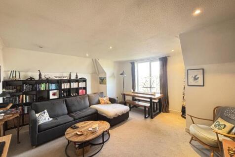 Living Room.jpeg