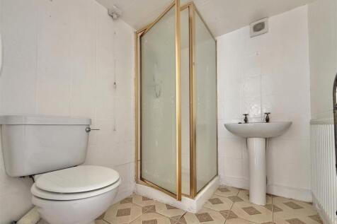 Downstairs Shower Room.jpeg