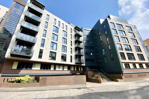 Studio flat on St Thomas Street, Bristol, Bristol, BS1 6WT, £1,180/mo