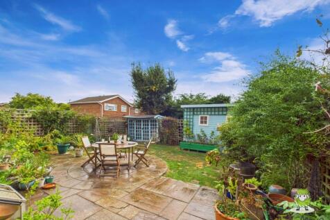 EweMove Estate Agents Basingstoke - Lavender Road 