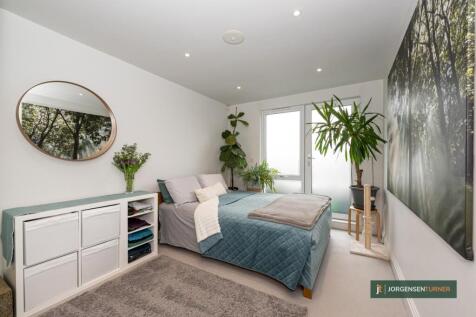 Bedroom .jpg