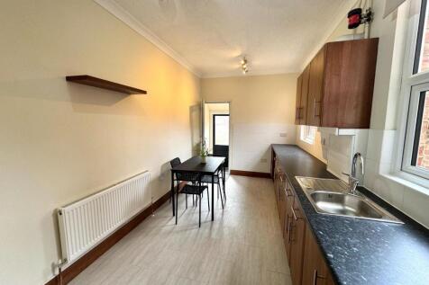 Glasgow Street, St James, Northampton, NN5 photo 3