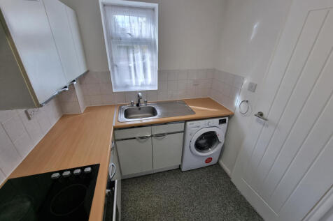 Ground Floor One Bed Modern Development